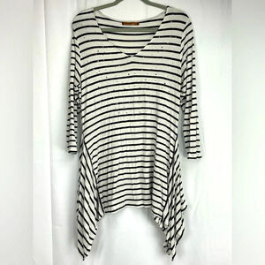 Belldini Womens Knit Top Size White & Black Silver Grommet V Neck Relaxed Size L